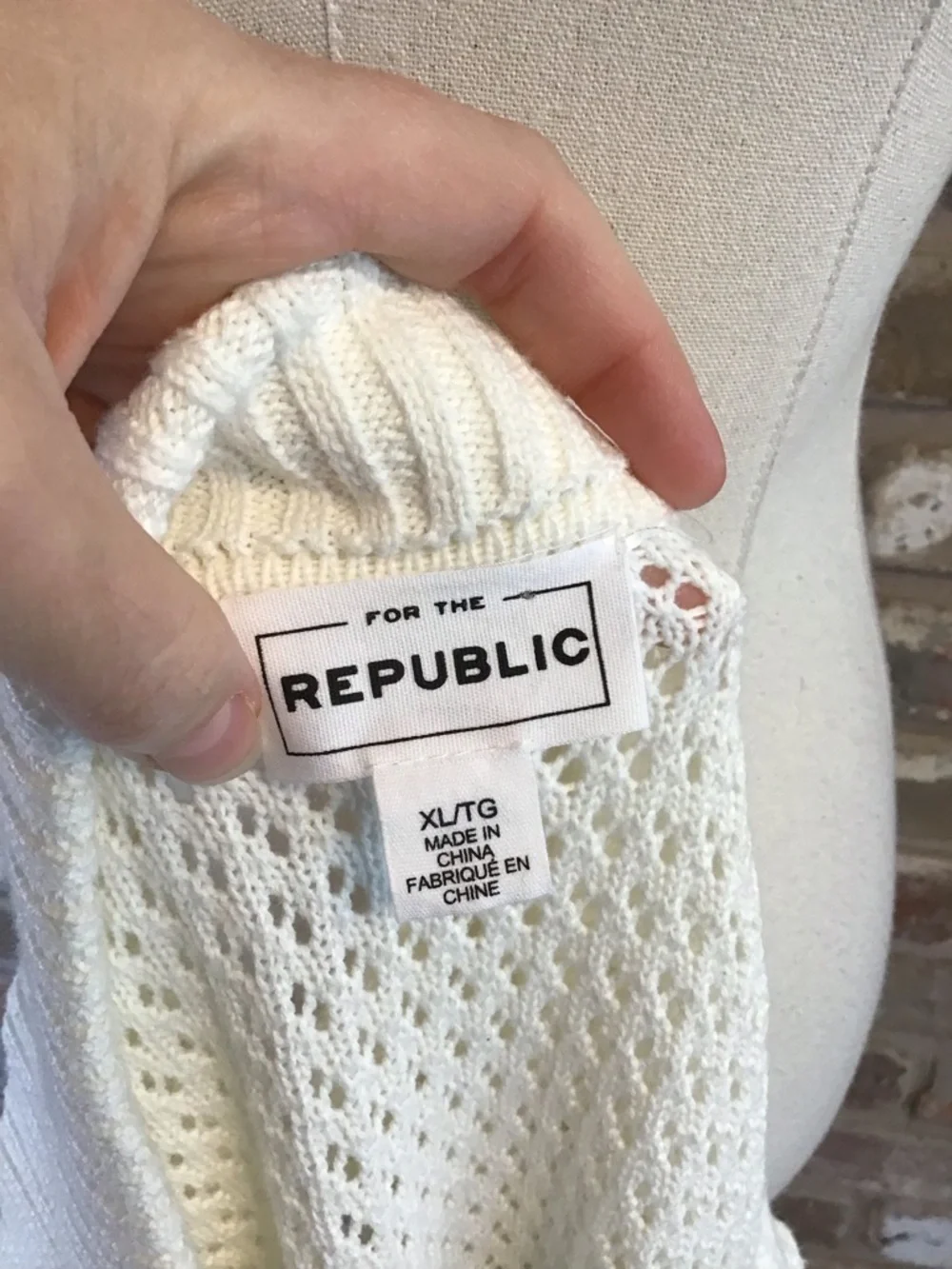 FOR THE REPUBLIC Women's Ivory & Navy Open-Knit V-Neck Collar Stripe Sweater XL
